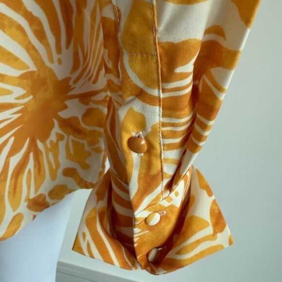 LILLY’S KLOSET Pattern Wrap Dress - Picture 7 of 10